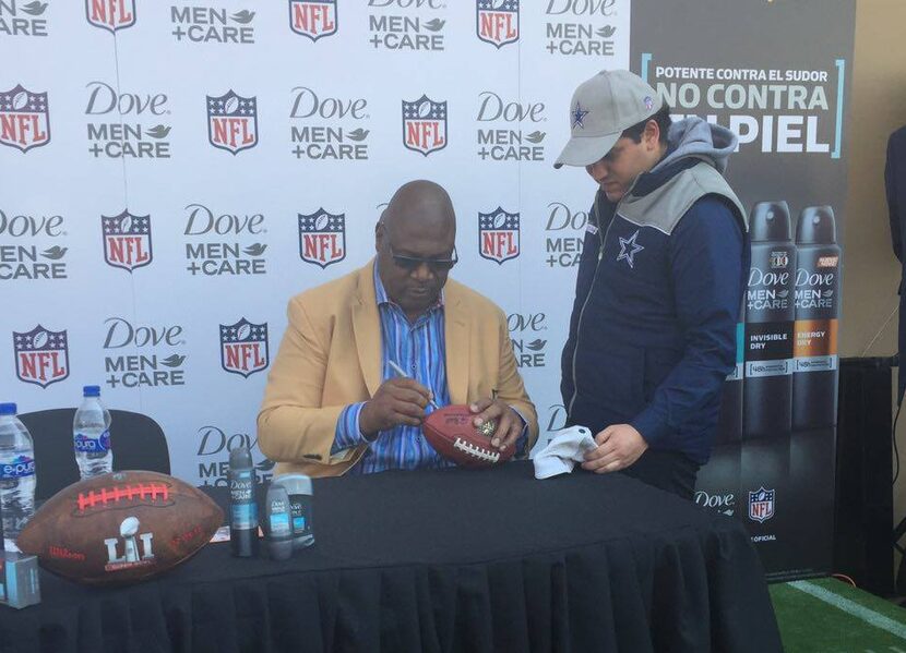 Charles Haley en la Ciudad de México. Cortesía Fan Club de Cowboys en México.