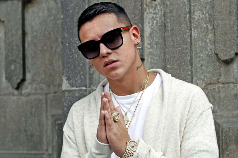 La Fiscalía de Colombia tuiteó que el cantante fue detenido en Medellín por una denuncia...