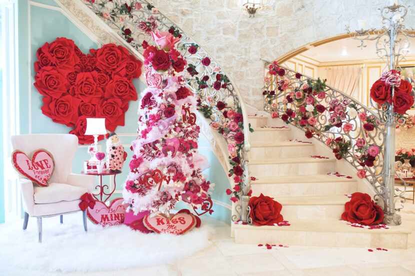 Jennifer Houghton's home on Lovers Lane in Dallas is a Valentine's Day wonderland.