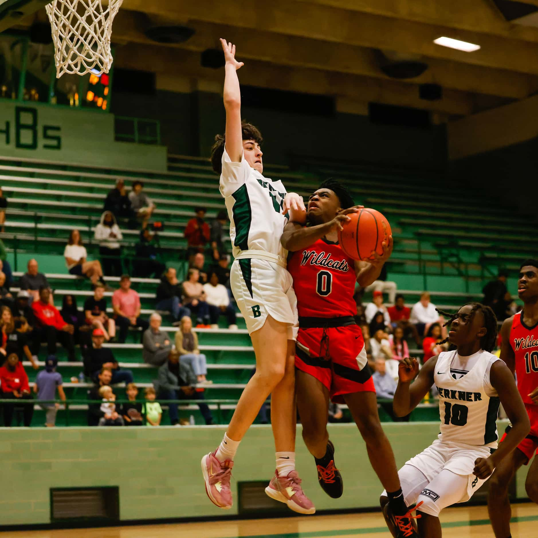 Lake Highlands High School' Jaylen Washington #0 goes for a shot during the second half in...