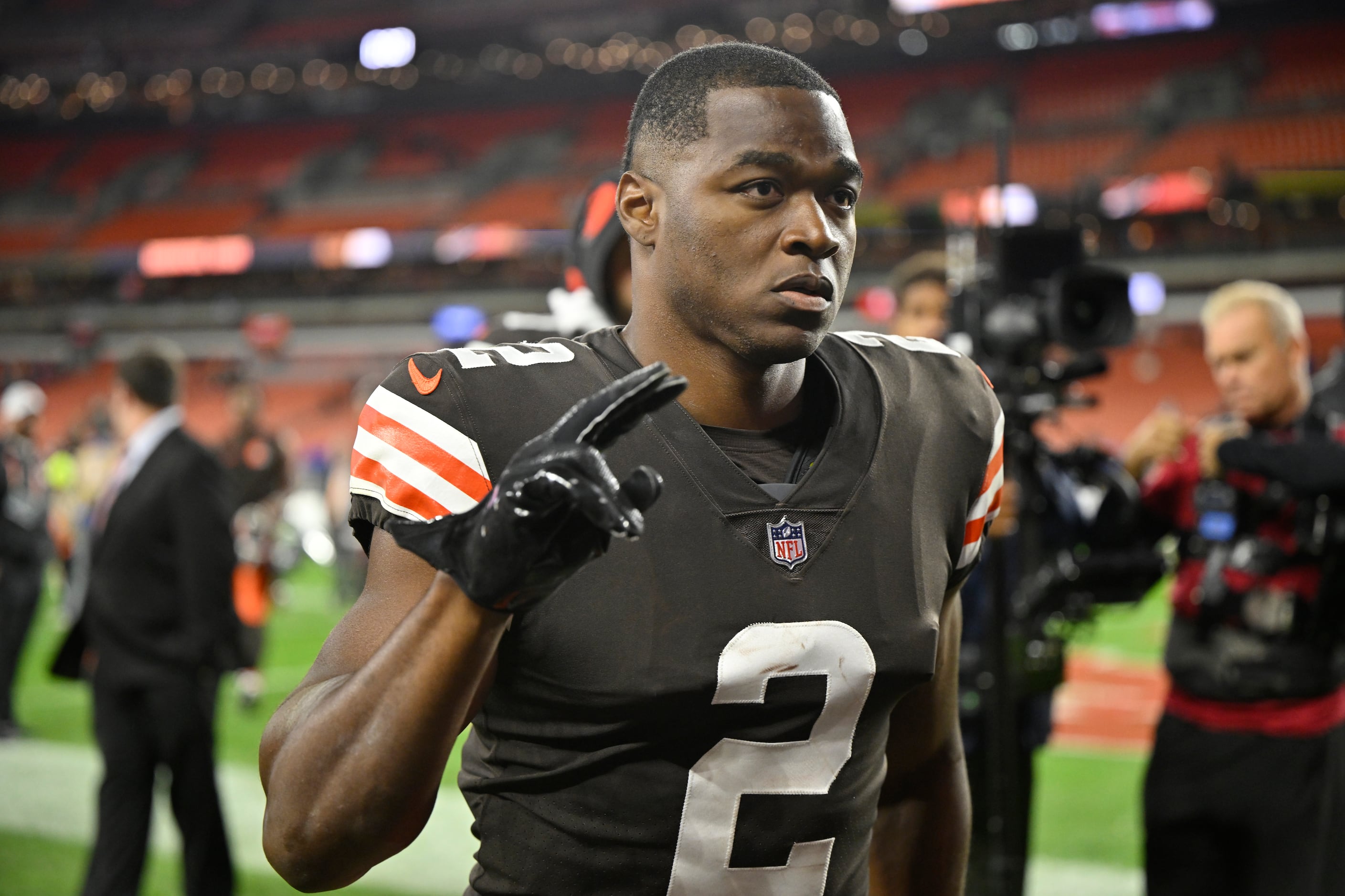 Jerry Jones walks back criticism of Browns' WR Amari Cooper