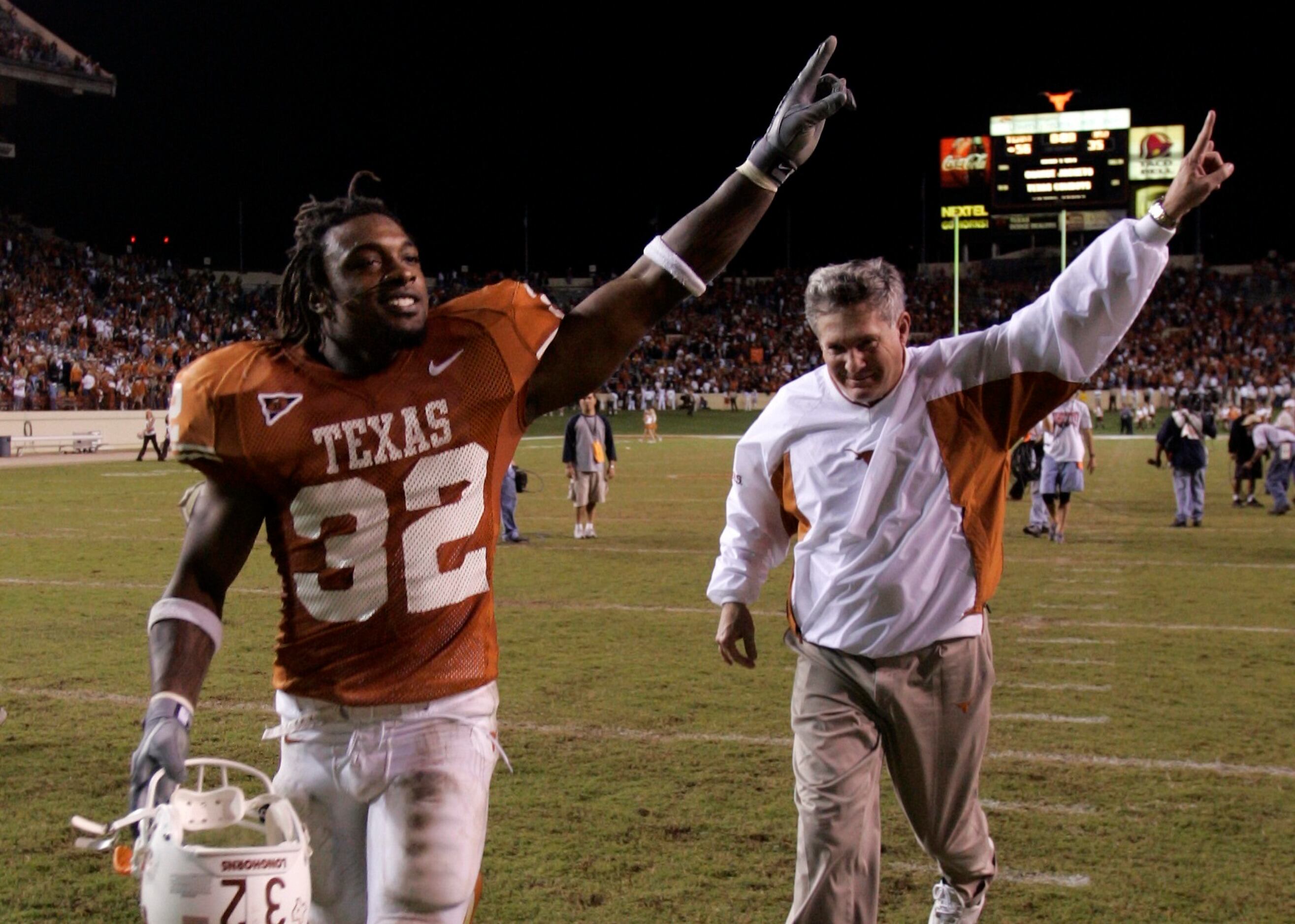 Texas honors late Cedric Benson with No. 32 sticker on football