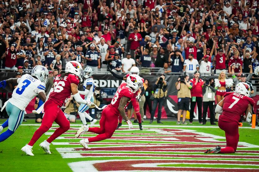 Arizona Cardinals linebacker Kyzir White (7) intercepts a pass in the end zone intended for...