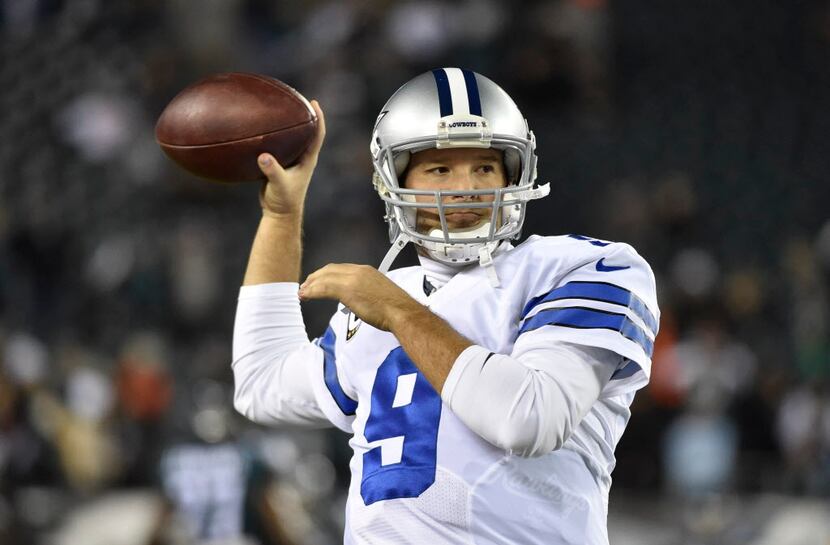 Dallas Cowboys quarterback Tony Romo (9) throws prior to the Dallas Cowboys-Philadelphia...