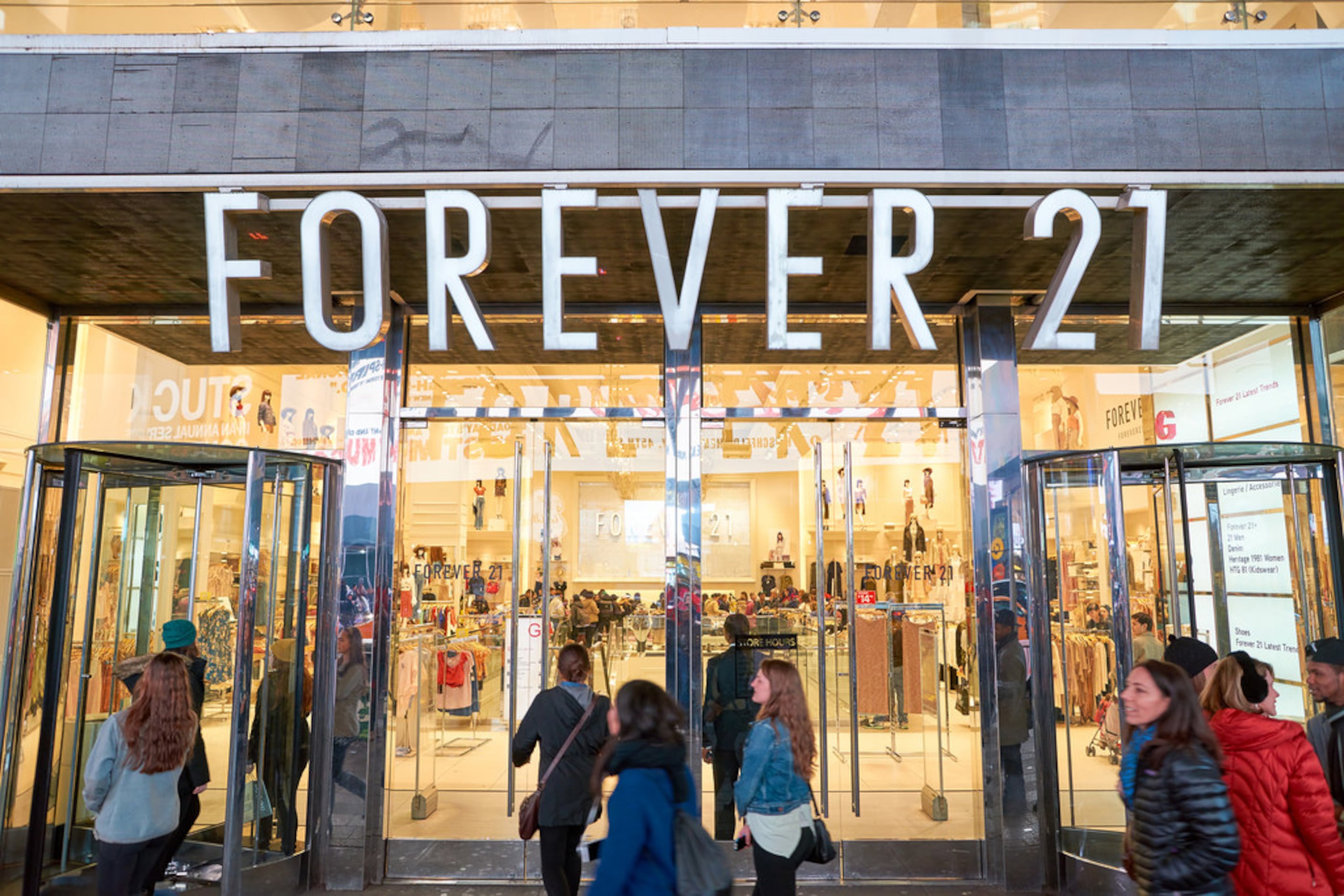 Forever 21's Bankruptcy Shows How Teens Outgrew Malls - The Atlantic