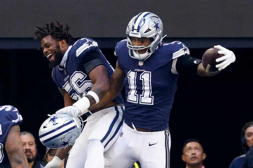 Dallas Cowboys linebacker Micah Parsons (11) celebrates a touchdown after a fumble recovery...