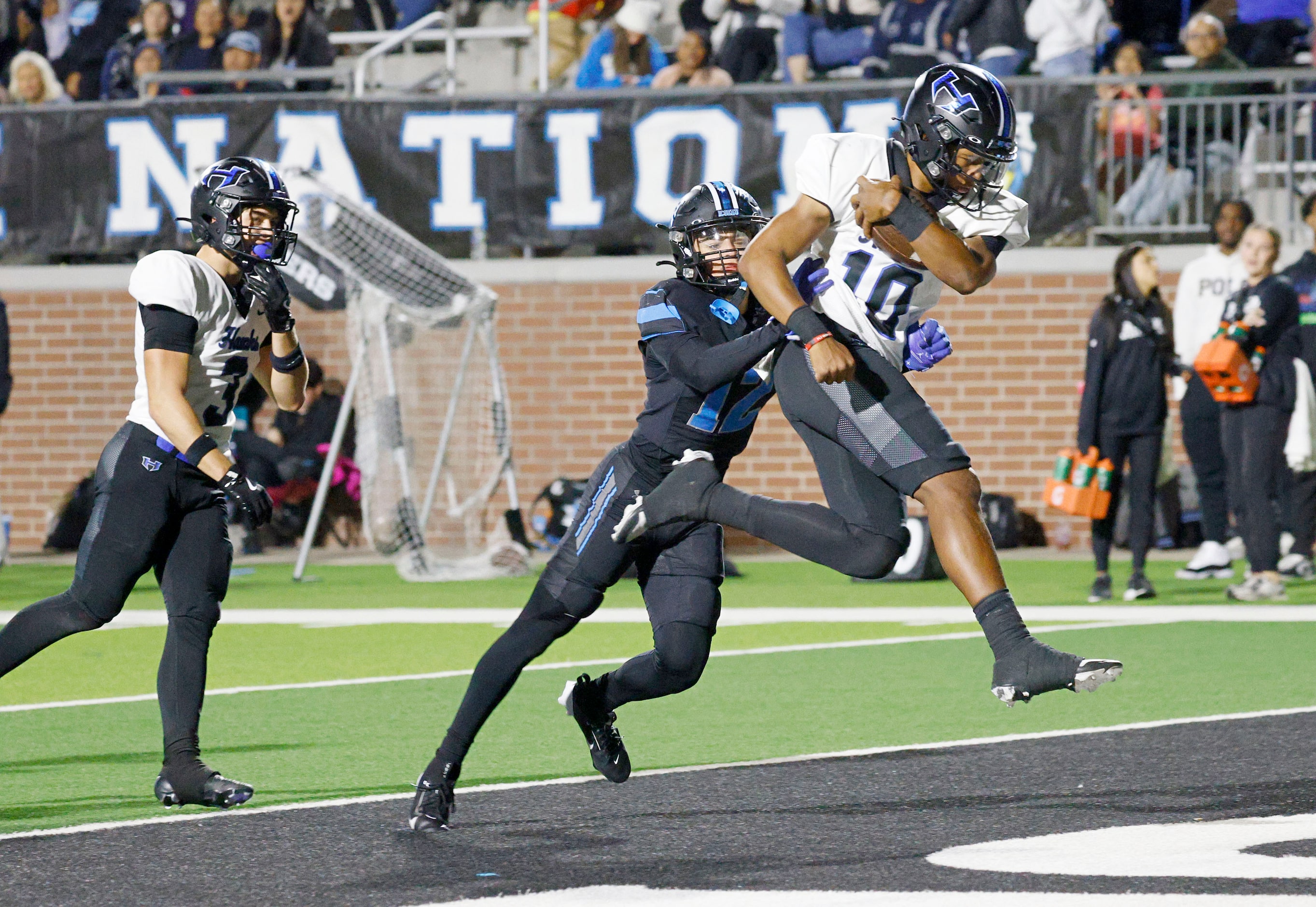 Hebron's quarterback Patrick Crayton Jr. (10) scores a touchdown against  Rock Hill's AJ...