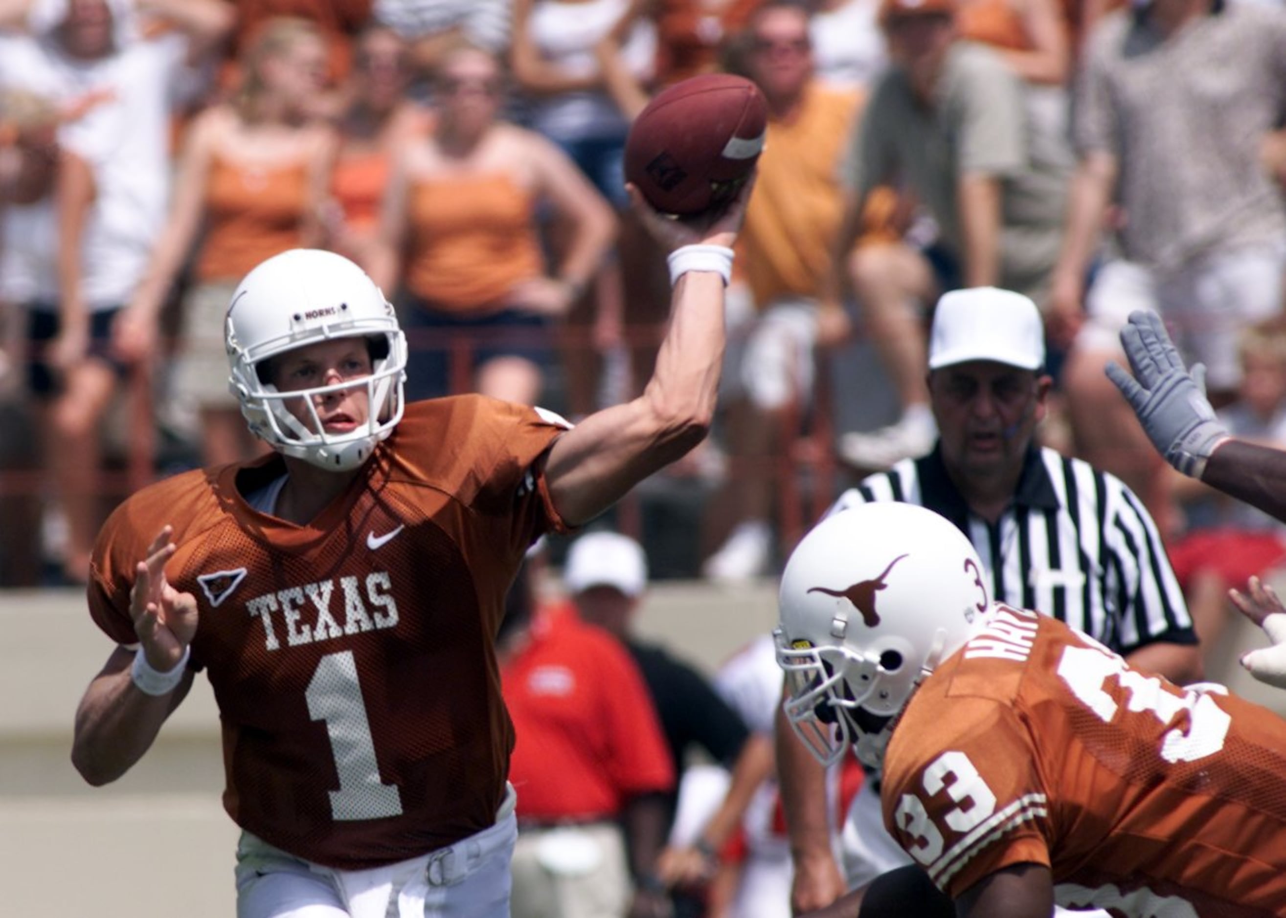 Chris Simms admits he received '$100 handshakes' from Texas boosters, says  'it's happening everywhere.'