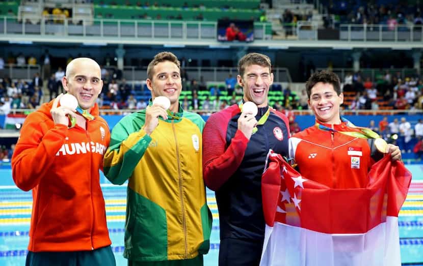 Juntos ganadores de la plata, Michael Phelps, Chad Guy Bertrand le Clos de Sudáfrica, Laszlo...