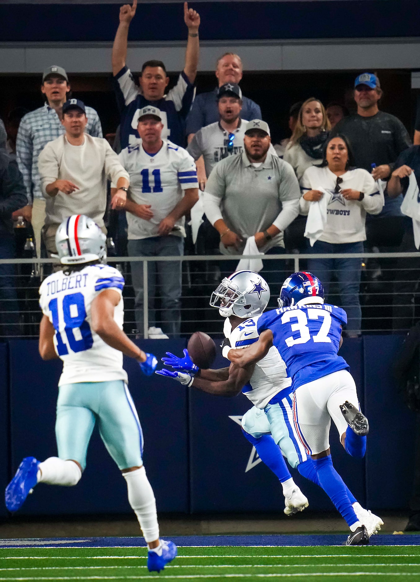 Dallas Cowboys wide receiver Michael Gallup (13) catches a 41-yard touchdown pass as New...