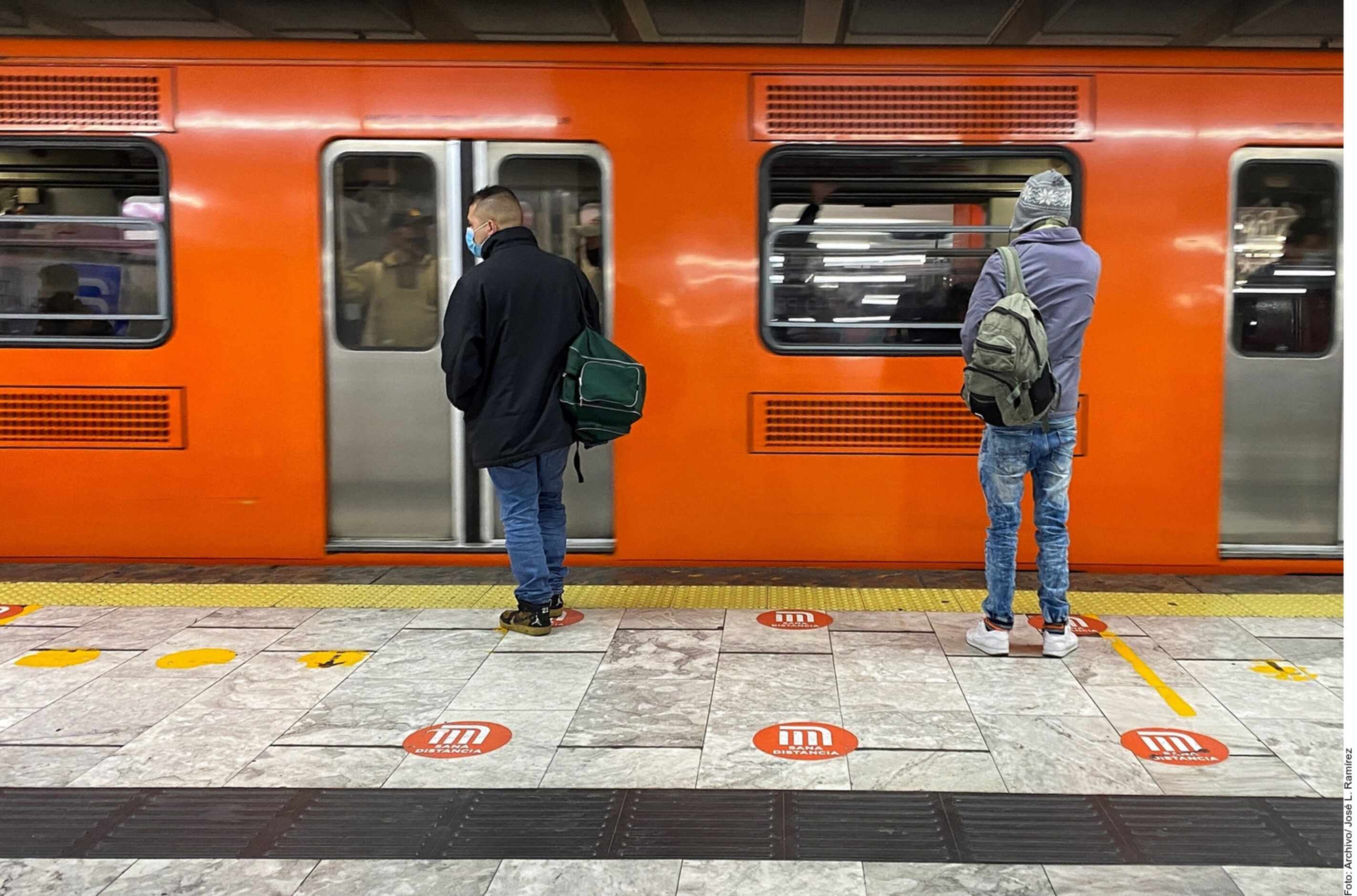 Video porno se proyecta en pantallas del Metro de la Ciudad de México