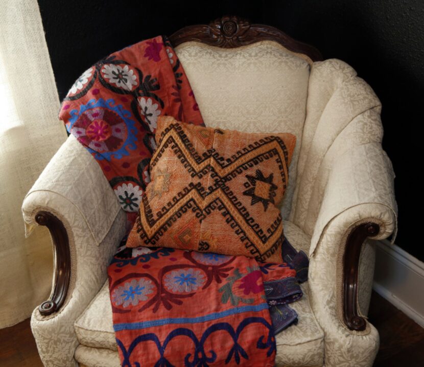 Morse uses ethnic textiles including kilims and suzanis for accent colors.