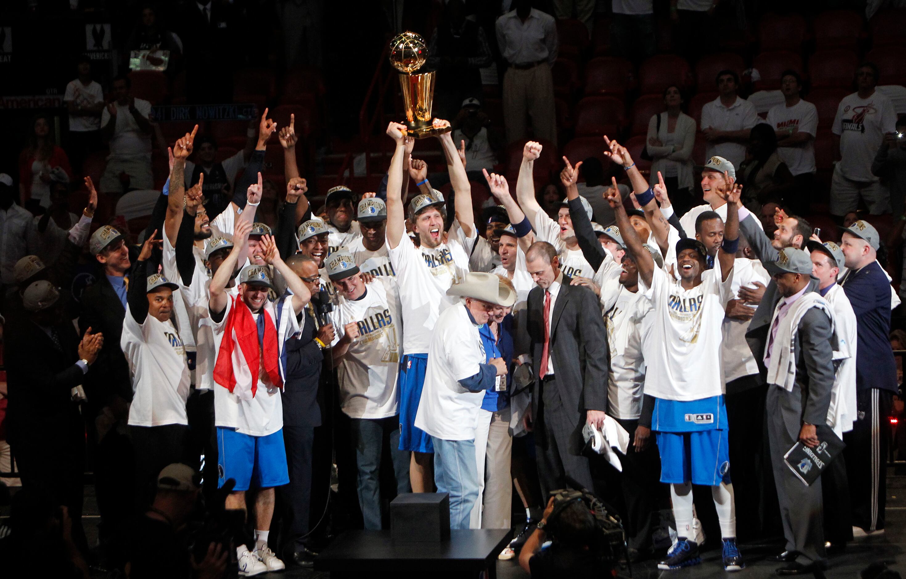 Miami, FLORIDA, USA. 12th June, 2011. Dallas Mavericks' Dirk Nowitzki (L)  celebrates with teammate Tyson Chandler near the end of Game 6 of the NBA  Finals basketball series against the Miami Heat