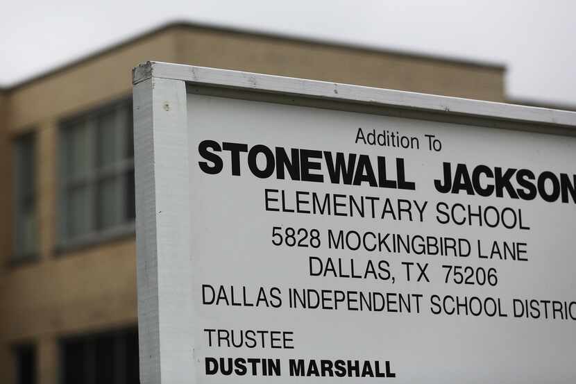 La primaria Stonewall Jackson ahora será la primaria Mockingbird. (DMN/LOUIS DeLUCA)

