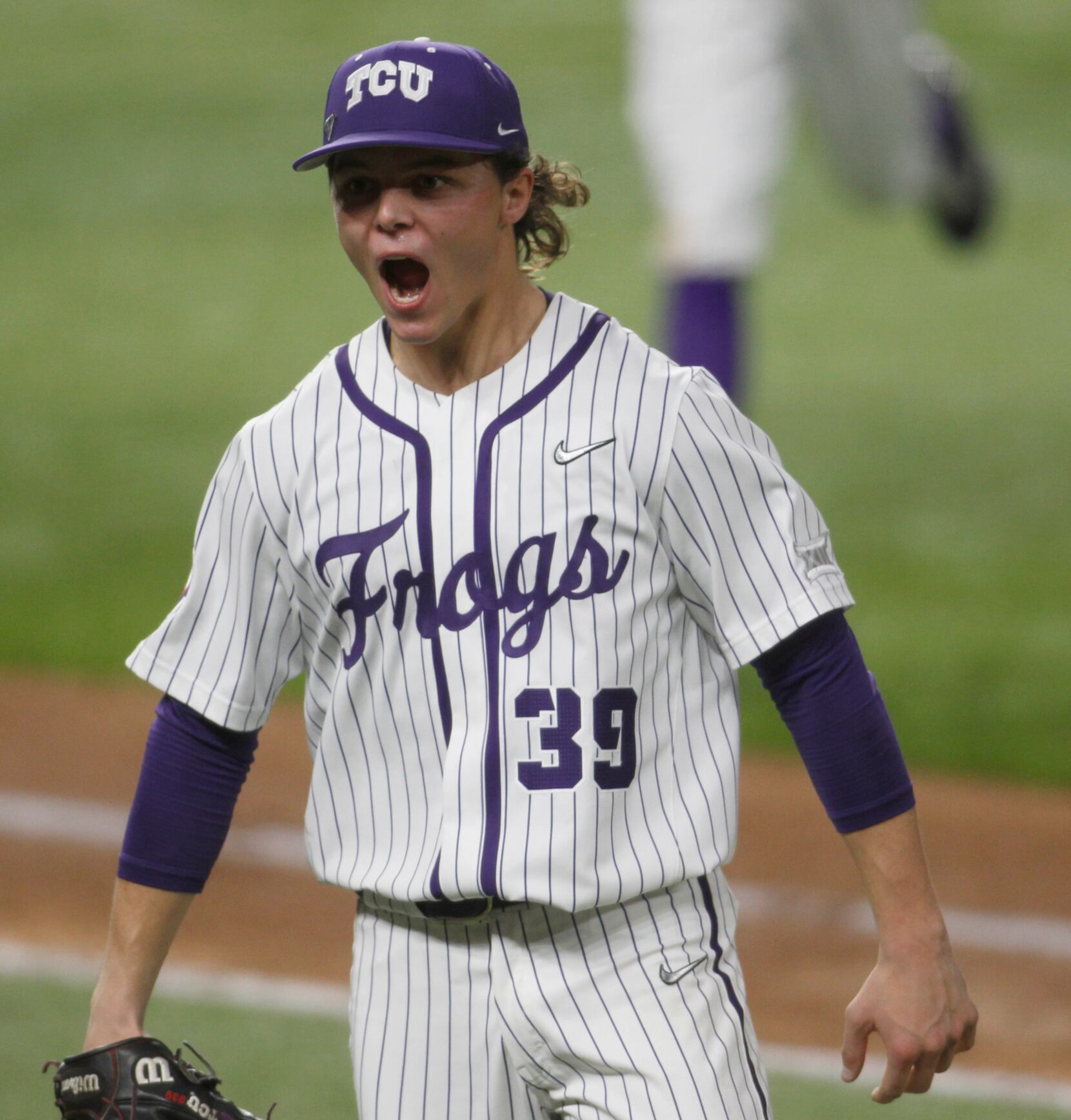 Texas baseball blows out Incarnate Word in much-needed home victory