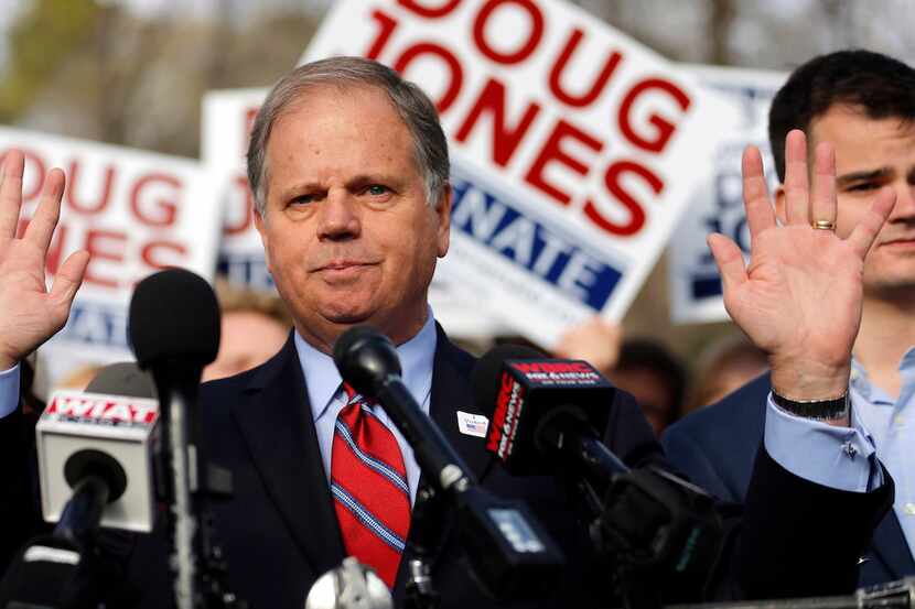 El candidato demócrata Doug Jones. AP
