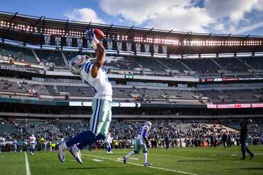Dallas Cowboys free safety Byron Jones (31) warms before an NFL football game against the...