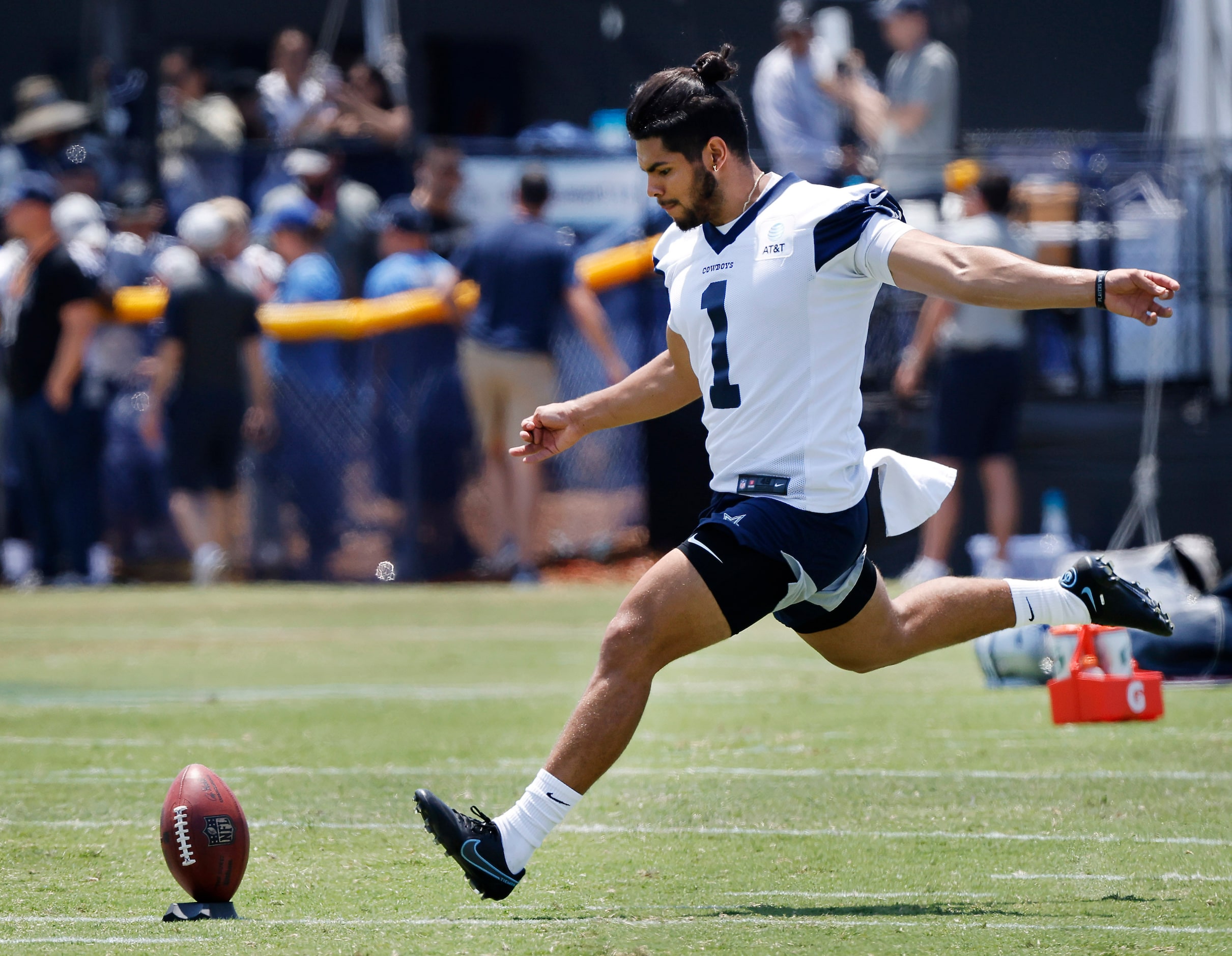 Dallas Cowboys kicker Jonathan Garibay (1) steps into a long field goal attempt during the...