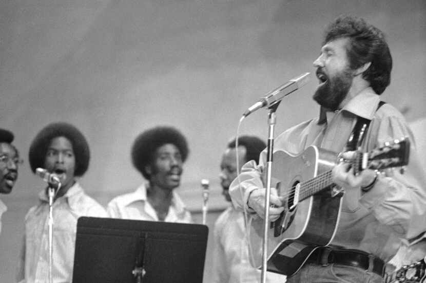 Country western star Sonny James performs at Tennessee State Prison in 1977 in Nashville.  ...