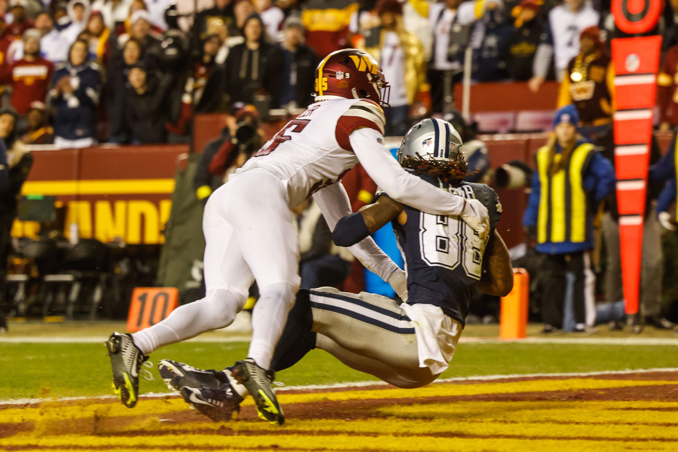 Dallas Cowboys wide receiver CeeDee Lamb (88) catches a pass for the first touchdown for his...