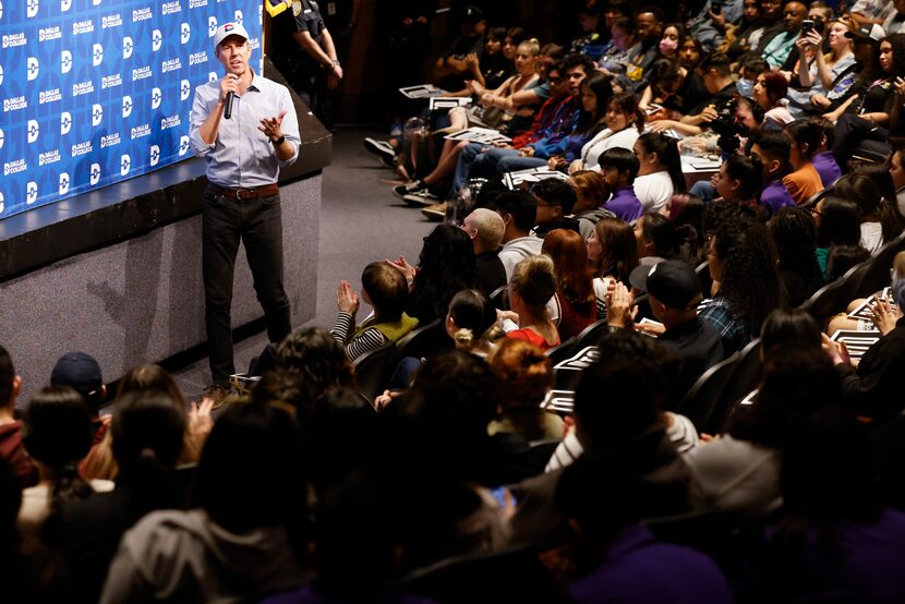 Democratic gubernatorial candidate Beto O'Rourke speaks to students at Dallas College's El...