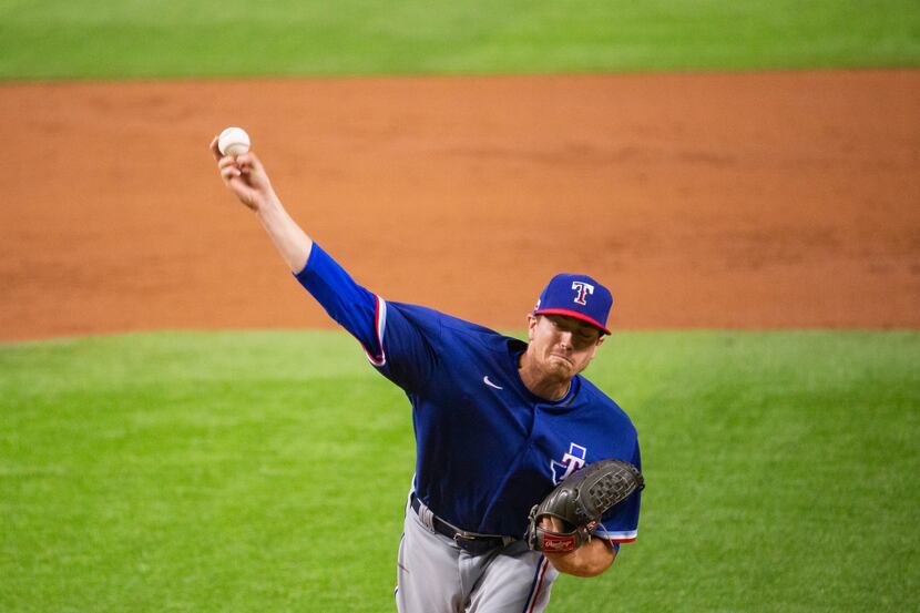 Texas Rangers pitcher Kyle Gibson (44) pitches during a simulated game in the Texas Rangers...