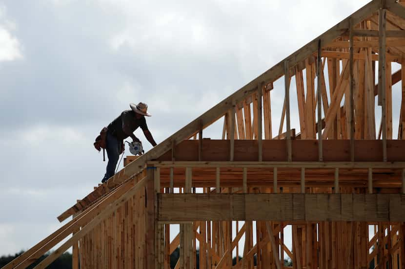 New home construction at Bloomfield Homes' West Crossing neighborhood in Anna.