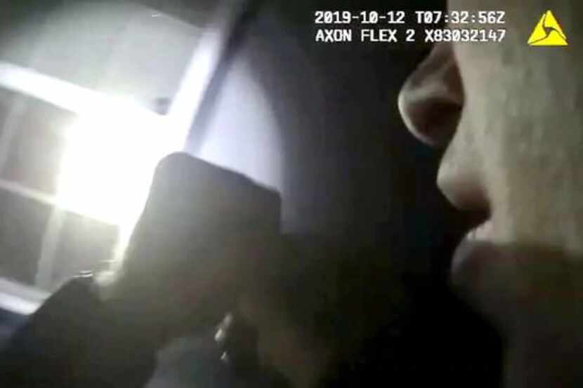 Imagen del video de la cámara corporal del agente de la policía de Fort Worth.