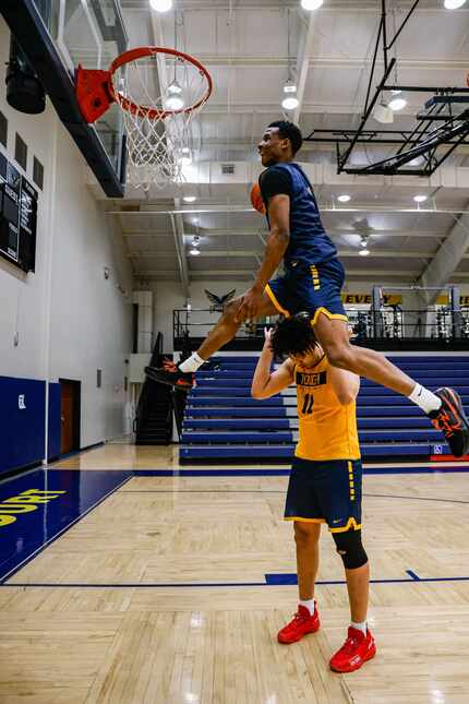 Oak Cliff Faith Family's TJ Caldwell dunks a basketball in Dallas on Wednesday, February 9,...