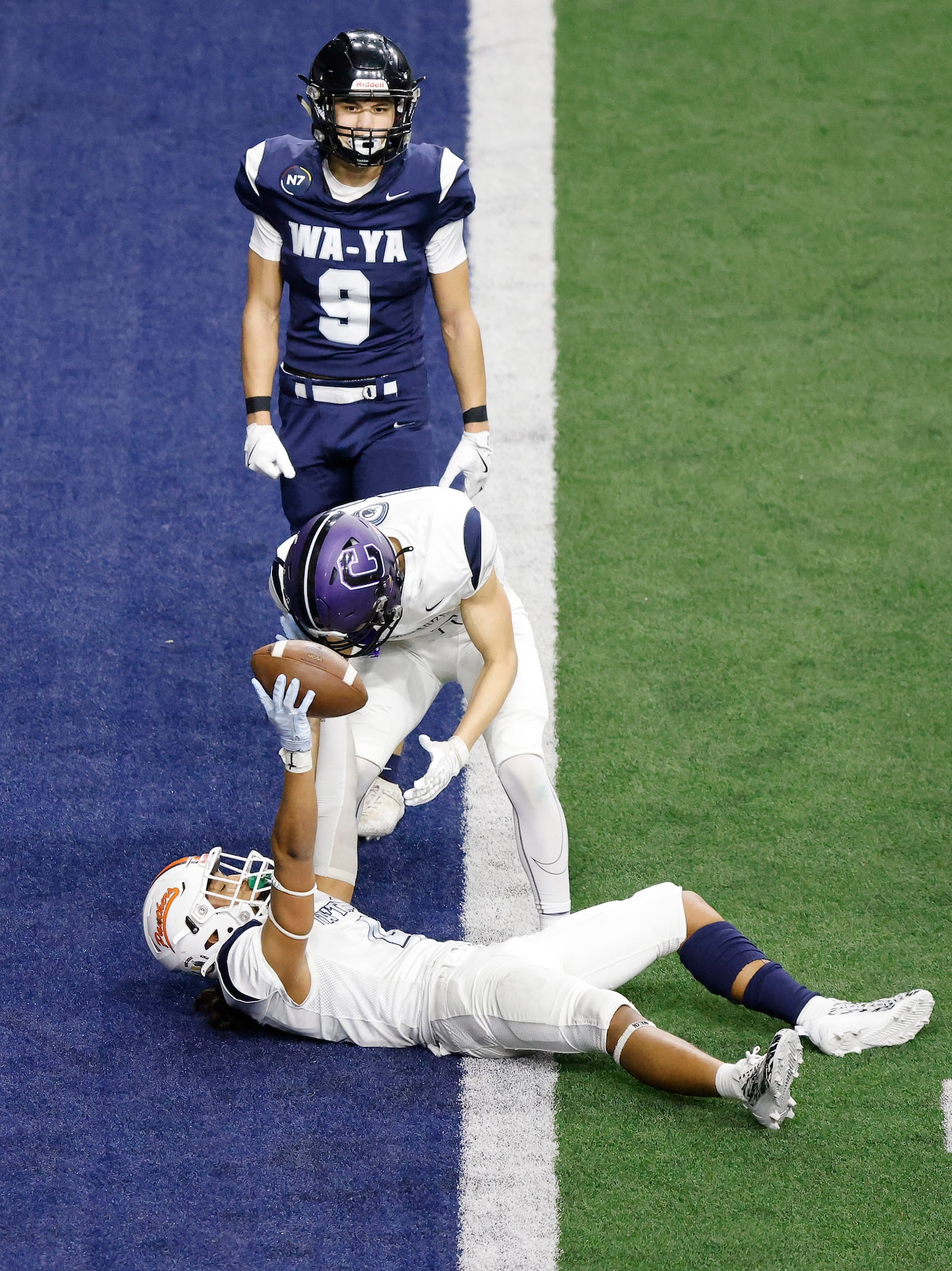 Ta’ Tanka receiver Dillian Williams of Porterville High (CA) catches a touchdown pass in...