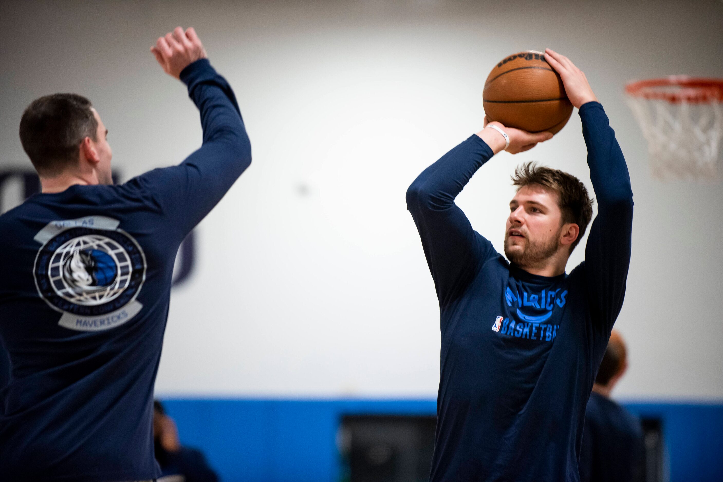 Dallas Mavericks point guard Luka Doncic (77) shoots while practicing at the Dallas...