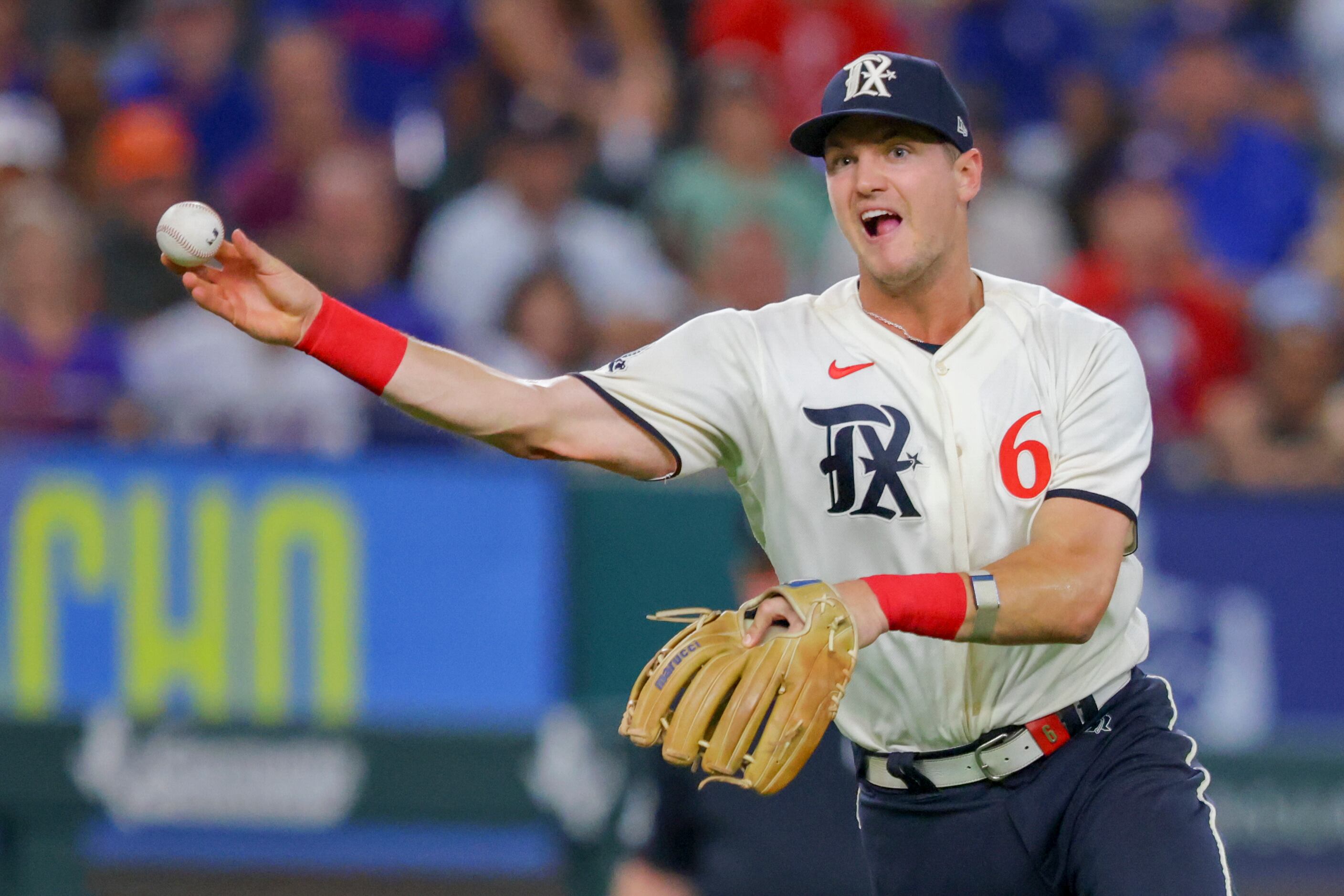 Rangers third baseman Josh Jung fractures left thumb vs. Miami Marlins