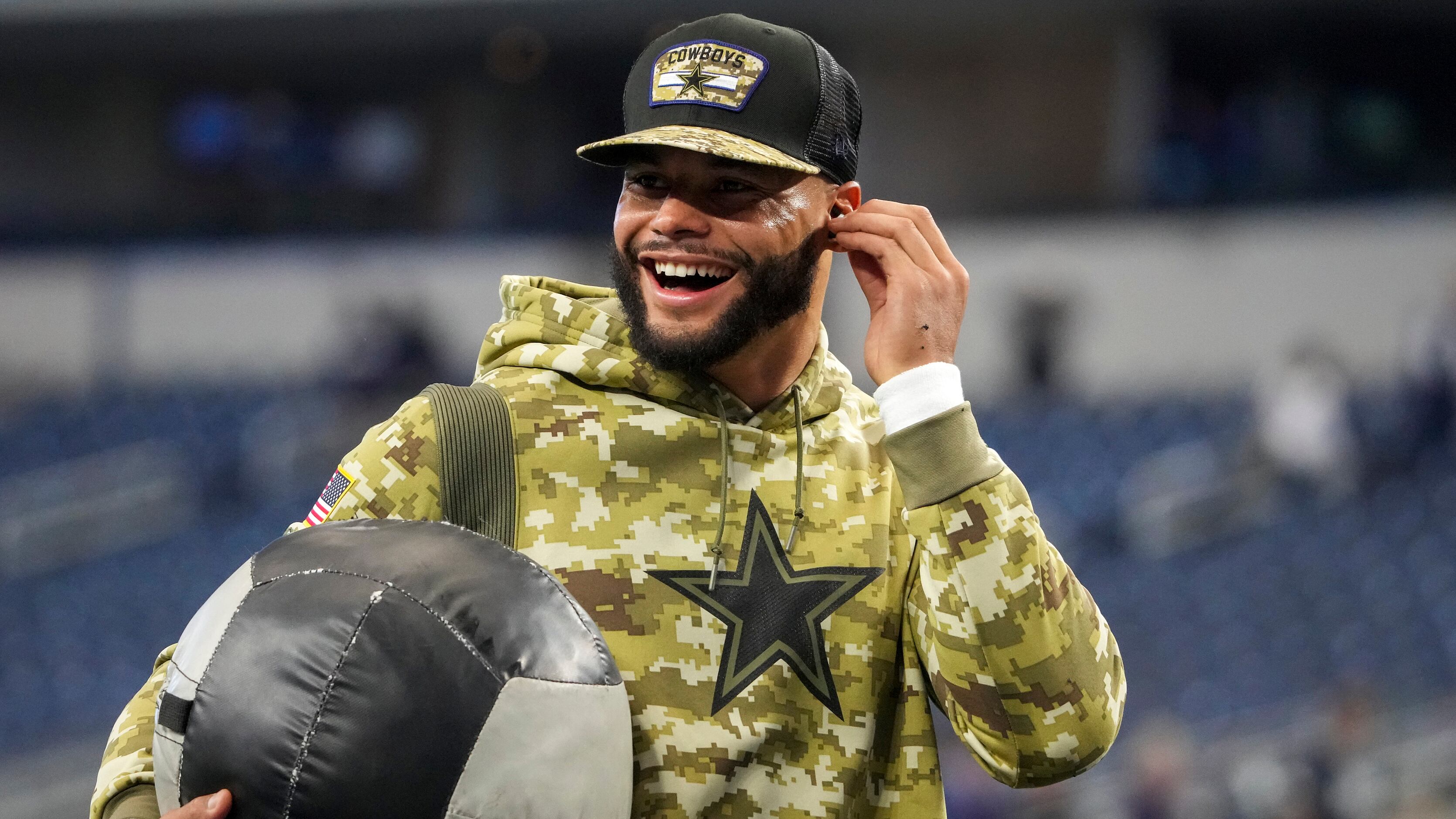 Cowboys QB Dak Prescott named NFC Offensive Player of the Week