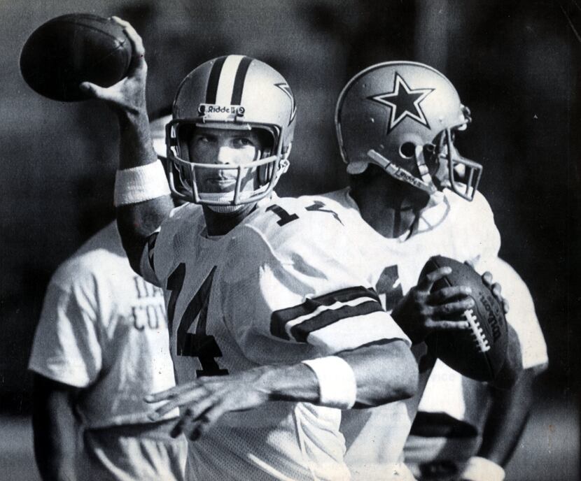  Cowboys backup quarterback Gary Hogeboom.