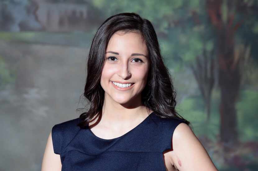 Brooke López fue candidata a concejal a los 21 años. Ahora trabaja en la campaña de Lillian...