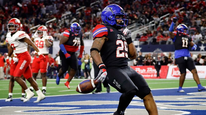 Duncanville running back Caden Durham (29) scampered for the go-ahead touchdown in the third...