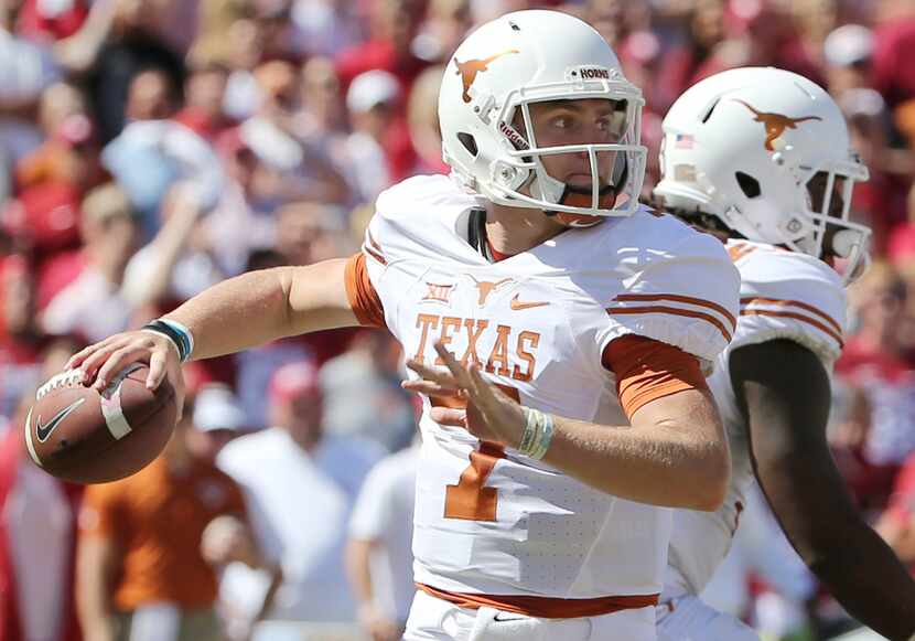 Texas Longhorns quarterback Shane Buechele (7) throws the ball in the first half during the...