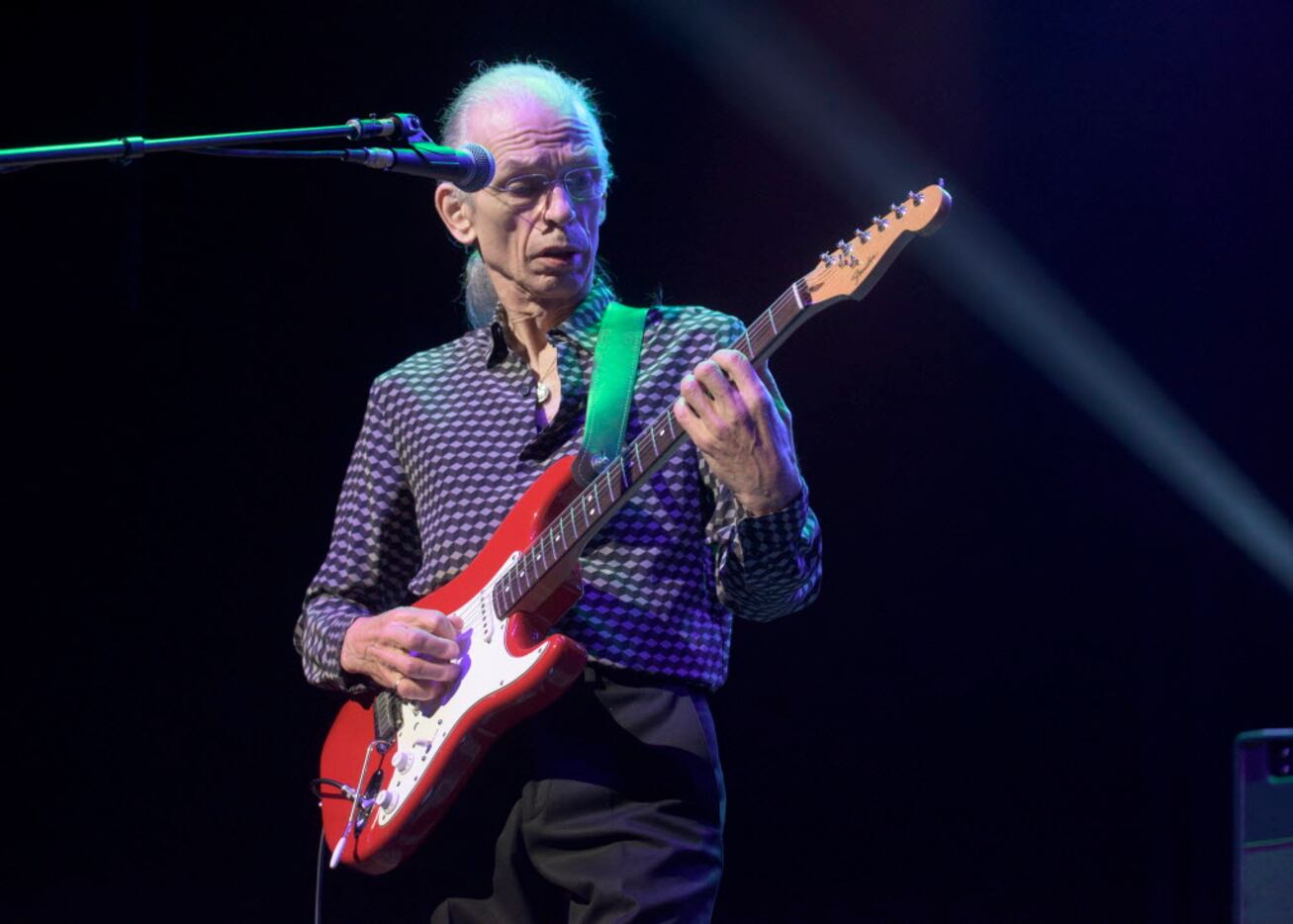 Guitarist Steve Howe and the other members of Yes perform at the Verizon Theatre in Grand...