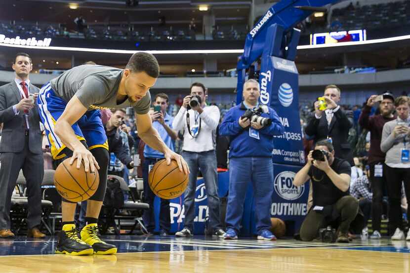 Stephen Curry didn't need more than one ball to pile up 17 points and nine assists against...