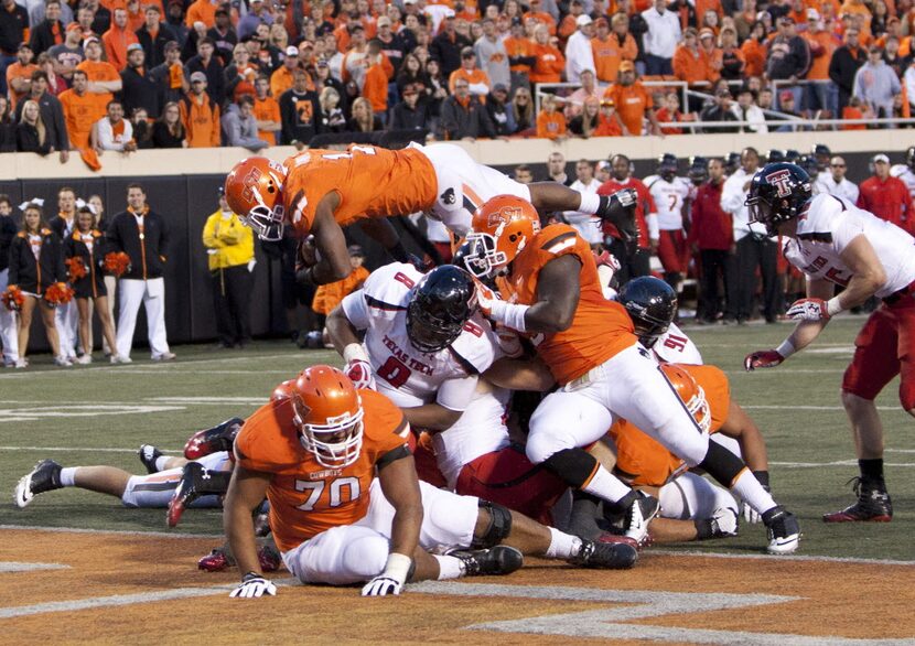 Nov 17, 2012; Stillwater OK, USA; Oklahoma State Cowboys running back Joseph Randle (1)...