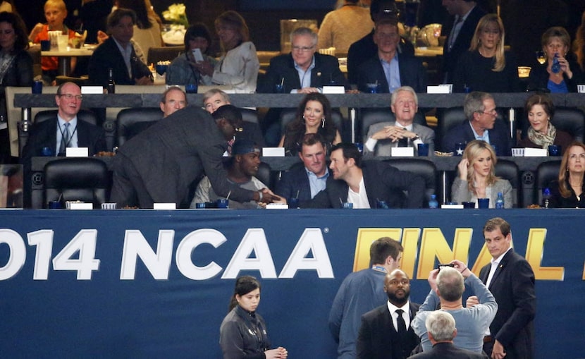 Apr 7, 2014; Arlington, TX, USA; (Front row, left to right) Dallas Cowboys former receiver...