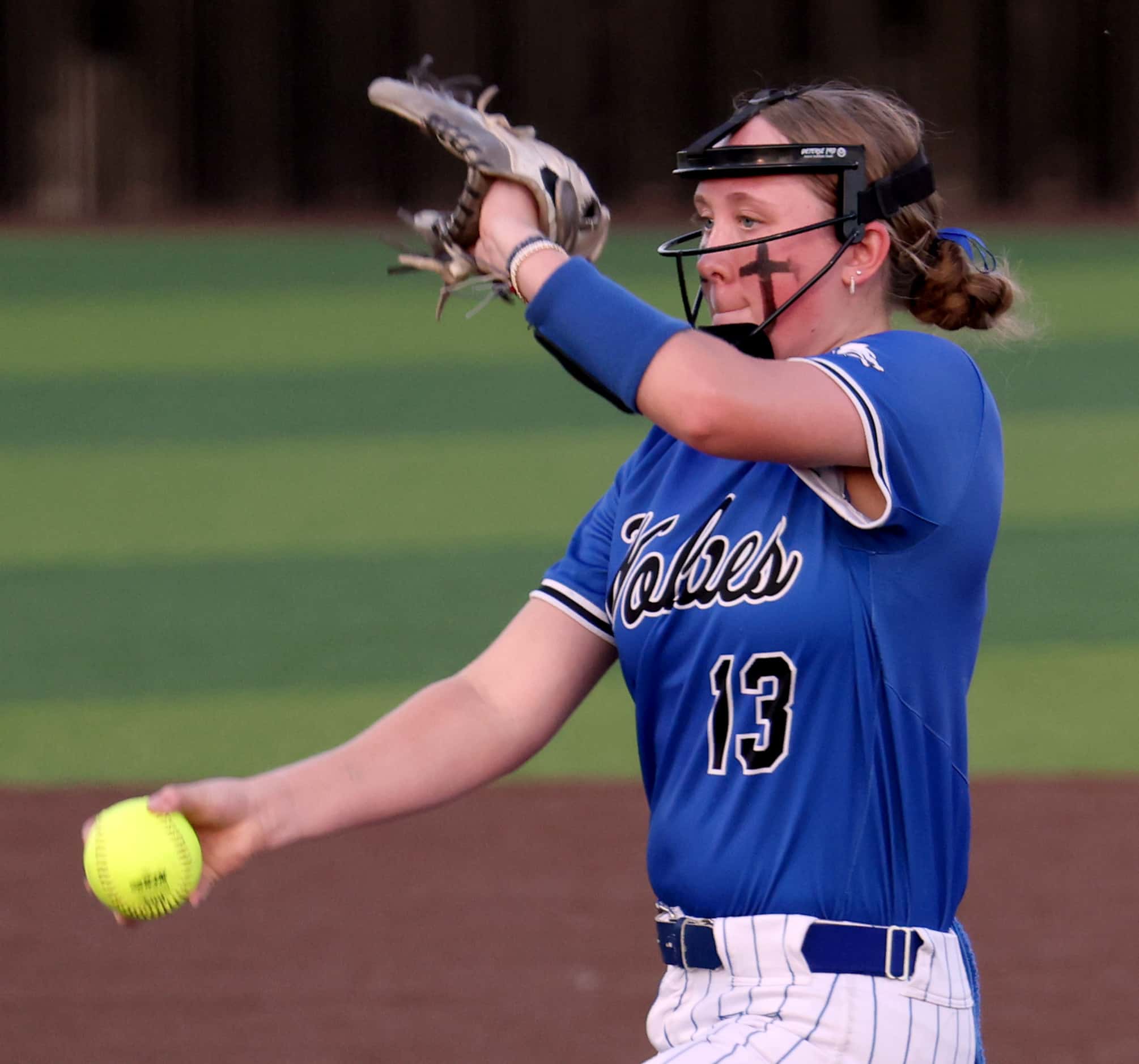 Plano West pitcher Carra Cleaves (13) delivers a pitch to a Keller batter in the top of the...