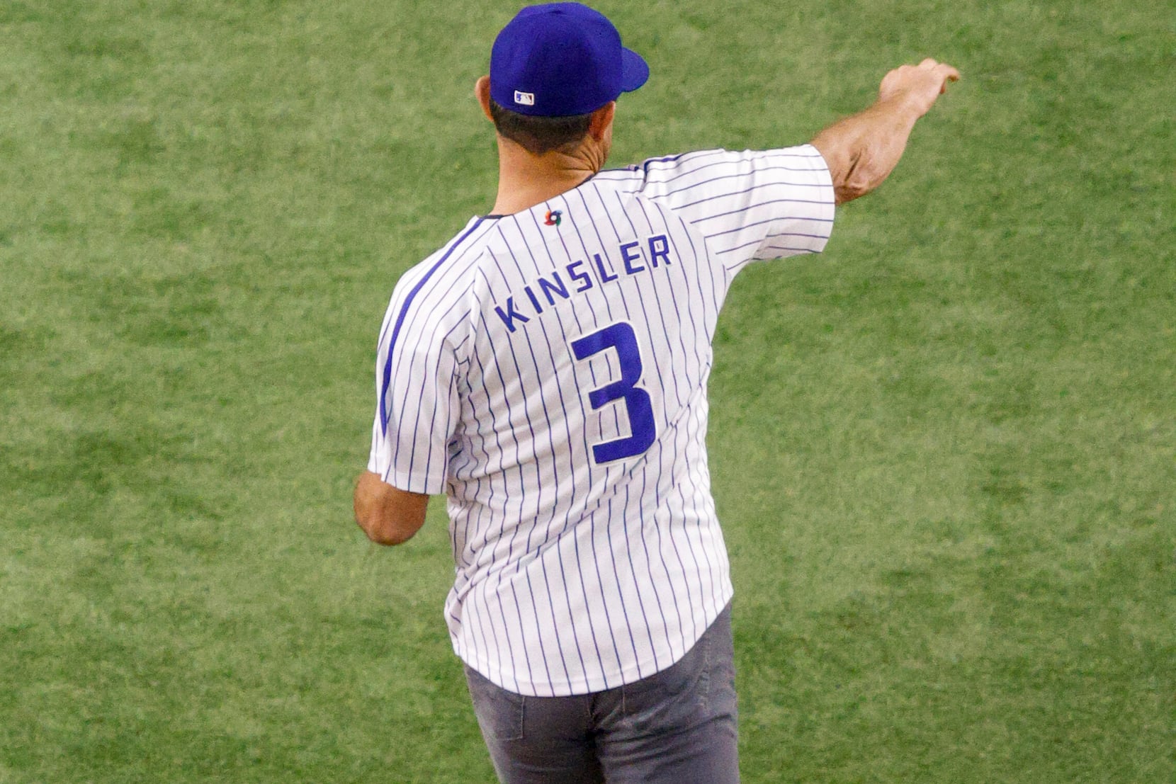 Ex-Rangers star Ian Kinsler wears Israel jersey for ALCS Game 3
