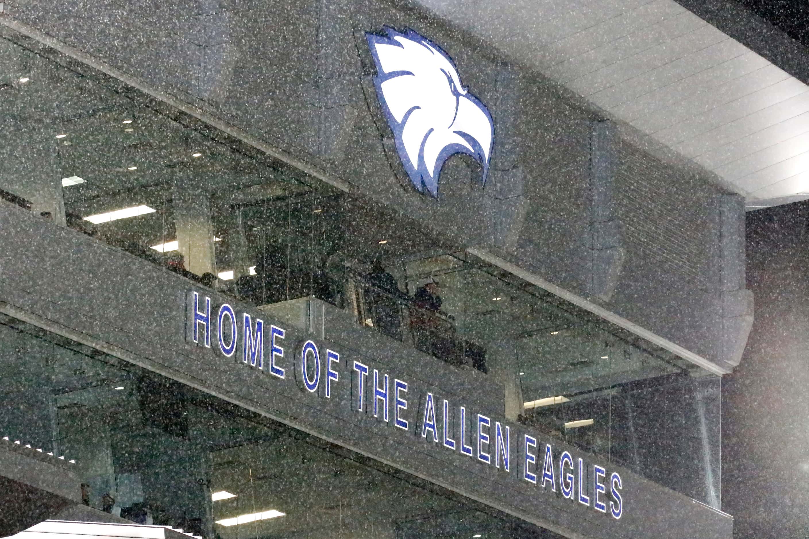 Lightnig storms caused a late start as Allen High School hosted Prosper High School in a...