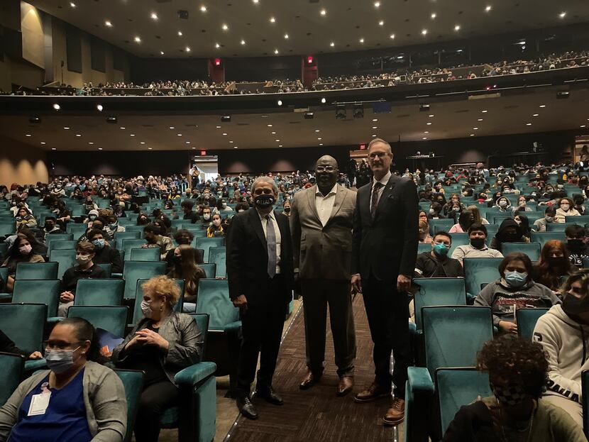Broadway Dallas CEO Ken Novice, Dallas ISD SuperIntendent Hinojosa and T.D. Jakes welcome...
