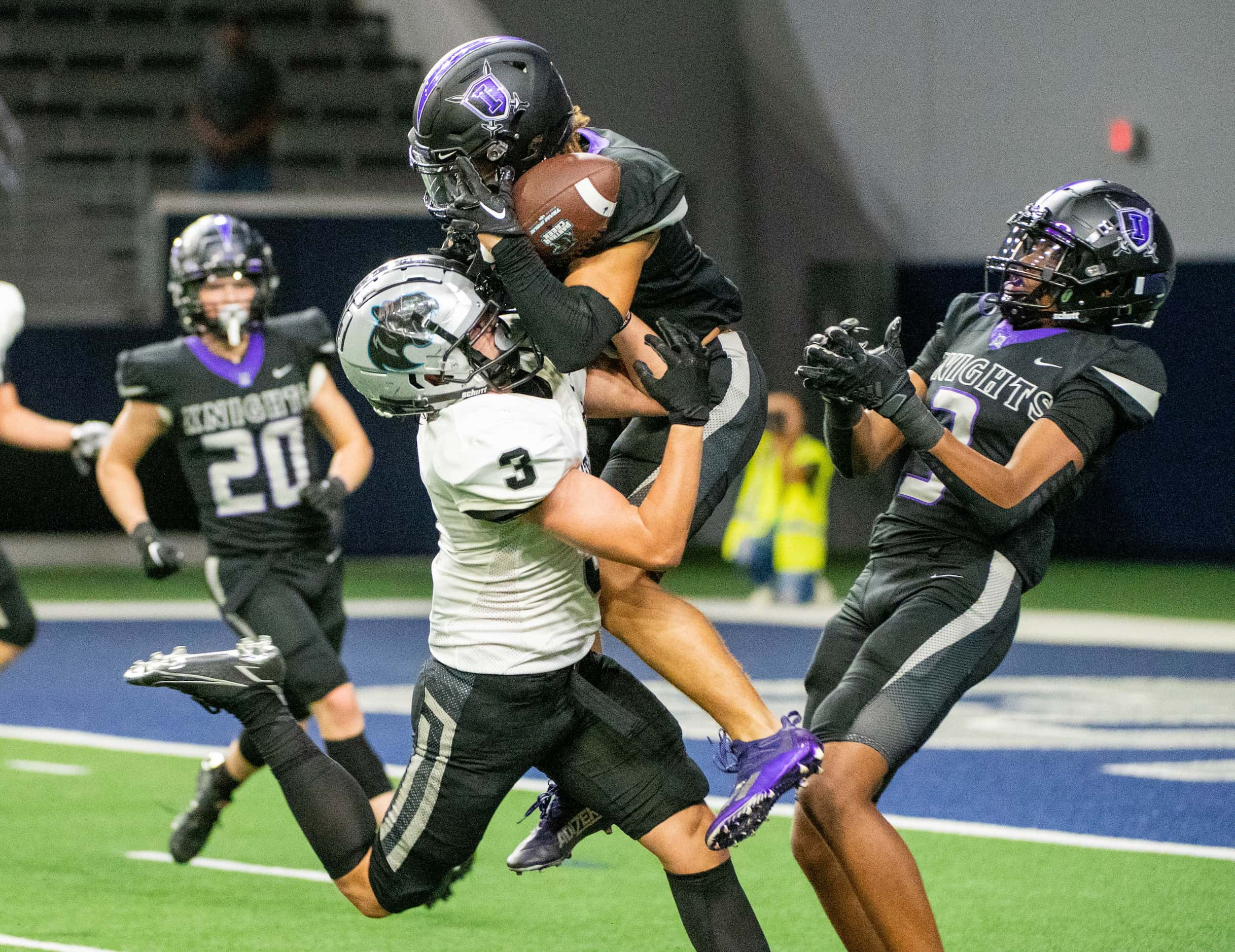 Independence’s Elijah Knott (9) defends on a pass intended for Panther Creek’s Seth Jackson...