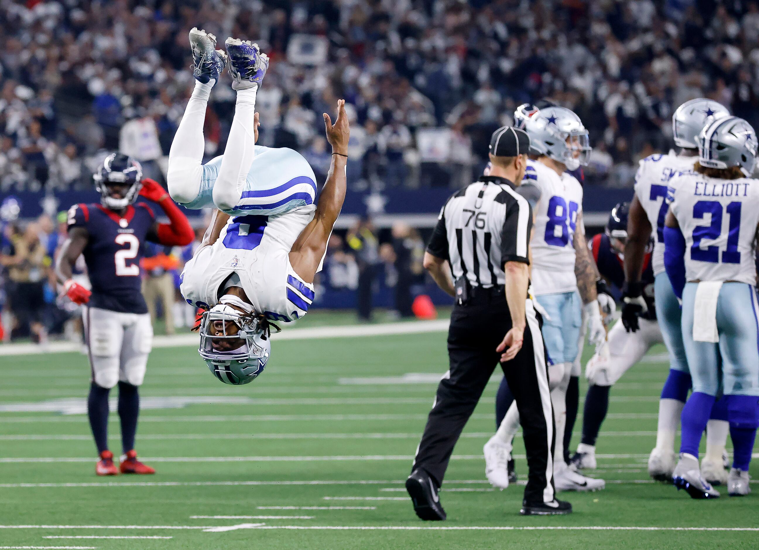 Cowboys' KaVontae Turpin does backflip after throwing first pitch