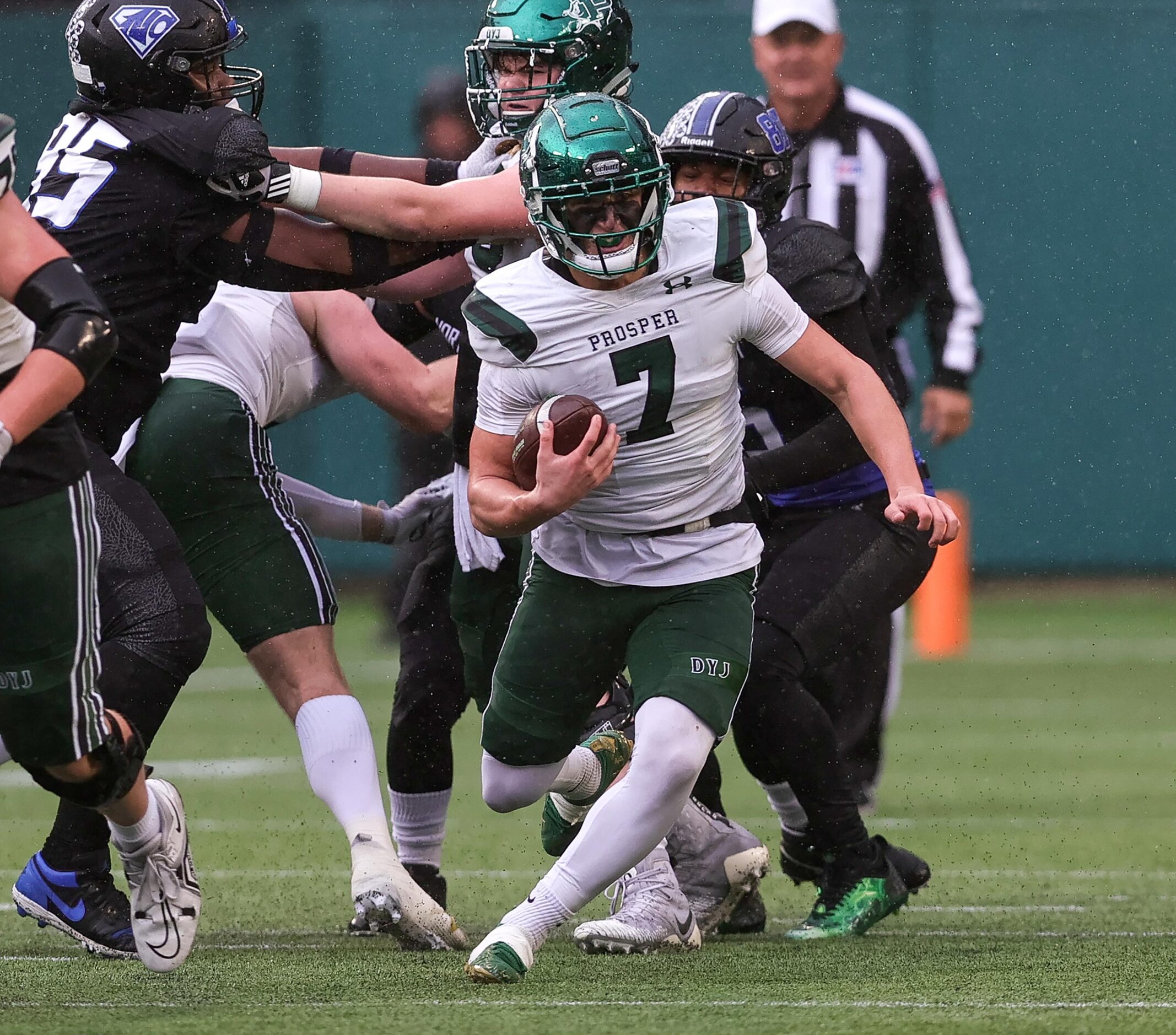 Prosper half back Brayden Rymer (7) finds a nice hole to run against North Crowley during...