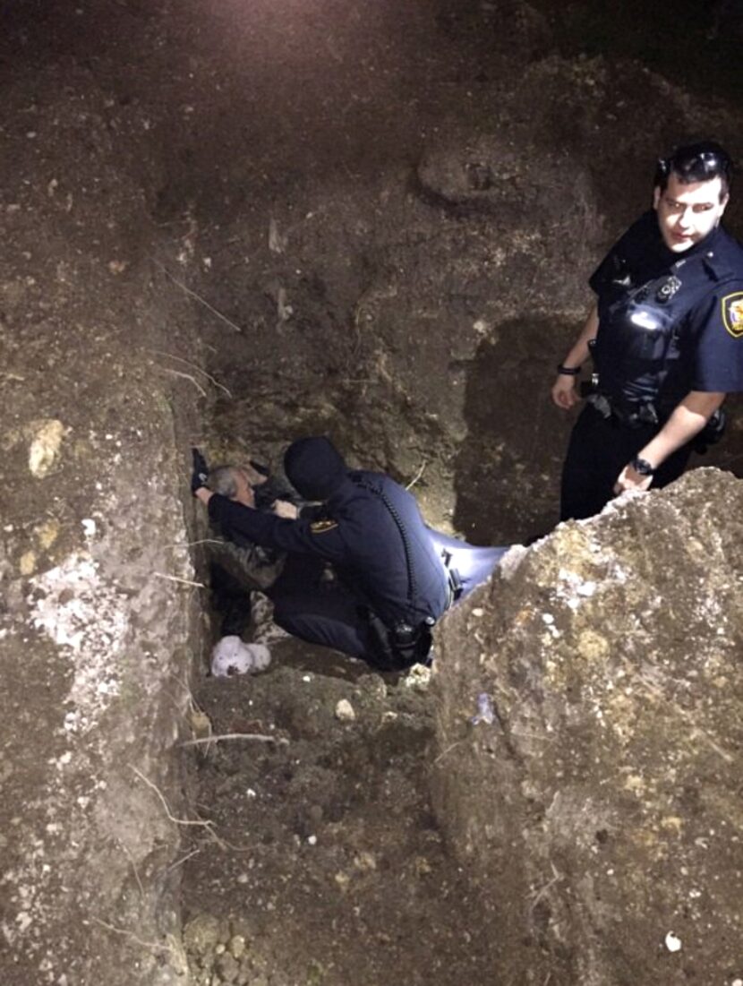  The man at the bottom of the hole (Fort Worth PD)