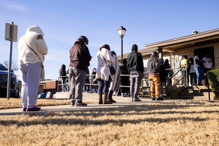 People waited for free COVID-19 testing from Mesquite ISD Health Services on Monday, Jan....